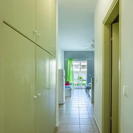 Akrotiri Summer Apartment *