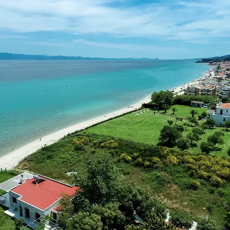 Akrotiri Summer *