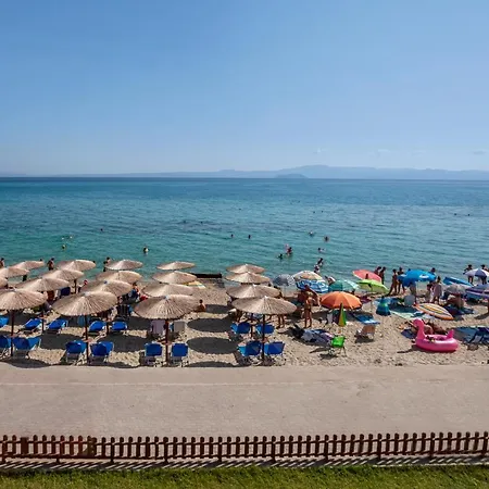 Akrotiri Summer Apartment